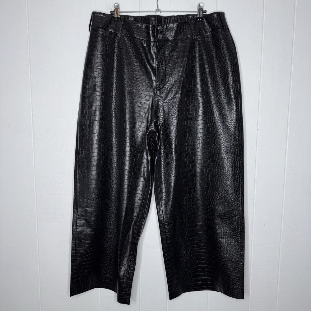 Chico’s Women’s Faux Croc Wide Leg Crop Pants Black Size 3, US 16